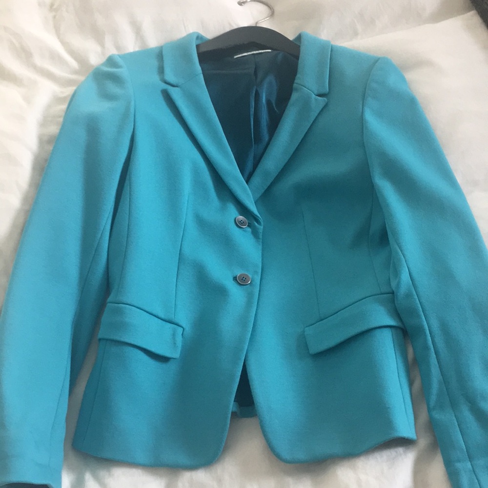 T Tahari Blazer in fabulous peacock blue!